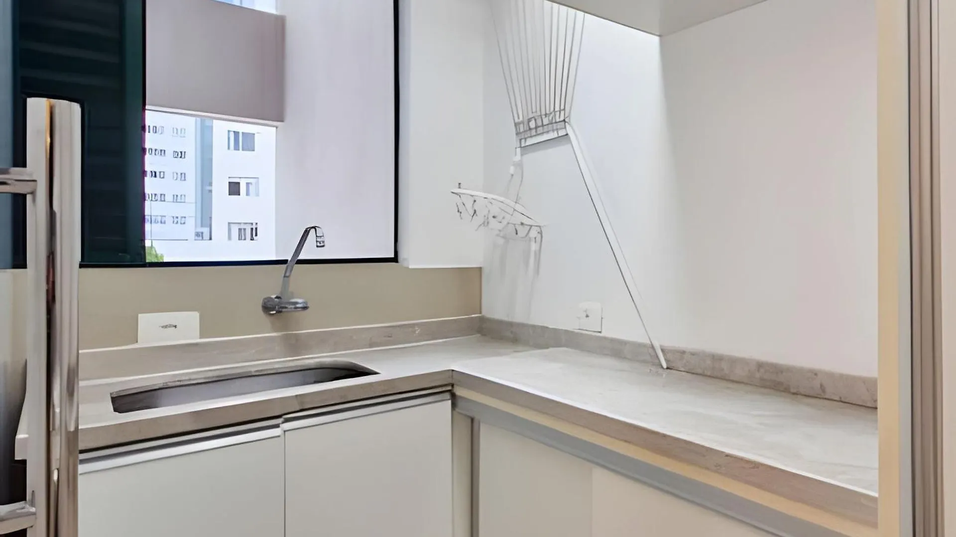 Alto Padrao, 3 Vagas, 4 Suites, 100 Metros Praia Balneário Camboriú