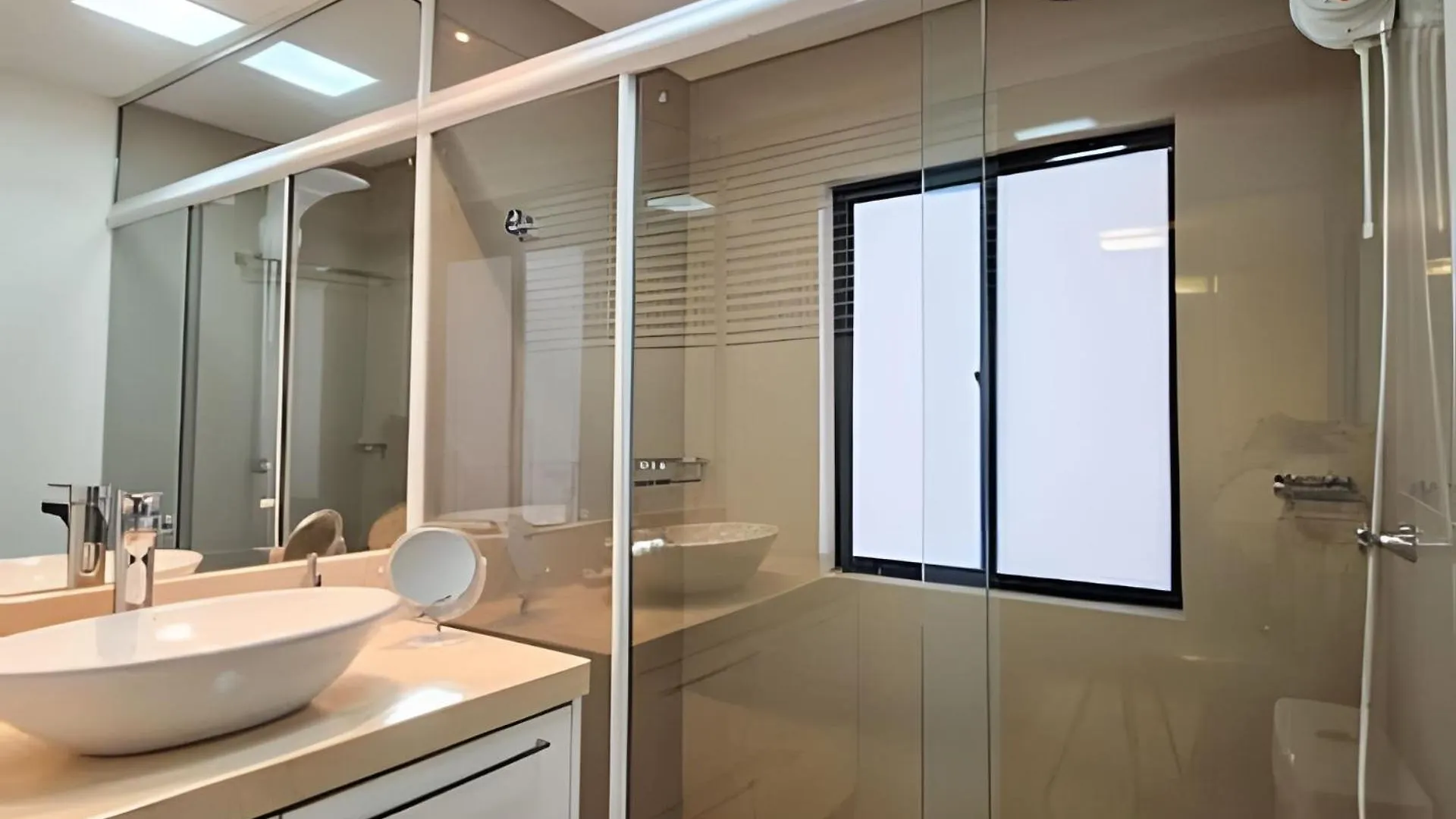 Appartamento Alto Padrao, 3 Vagas, 4 Suites, 100 Metros Praia Balneário Camboriú
